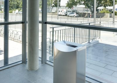 FFJ1-Papierkorb in der Stadthalle Langen