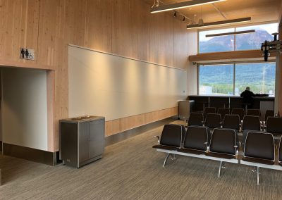 S300-Recyclingbox am Smithers Airport, British Columbia